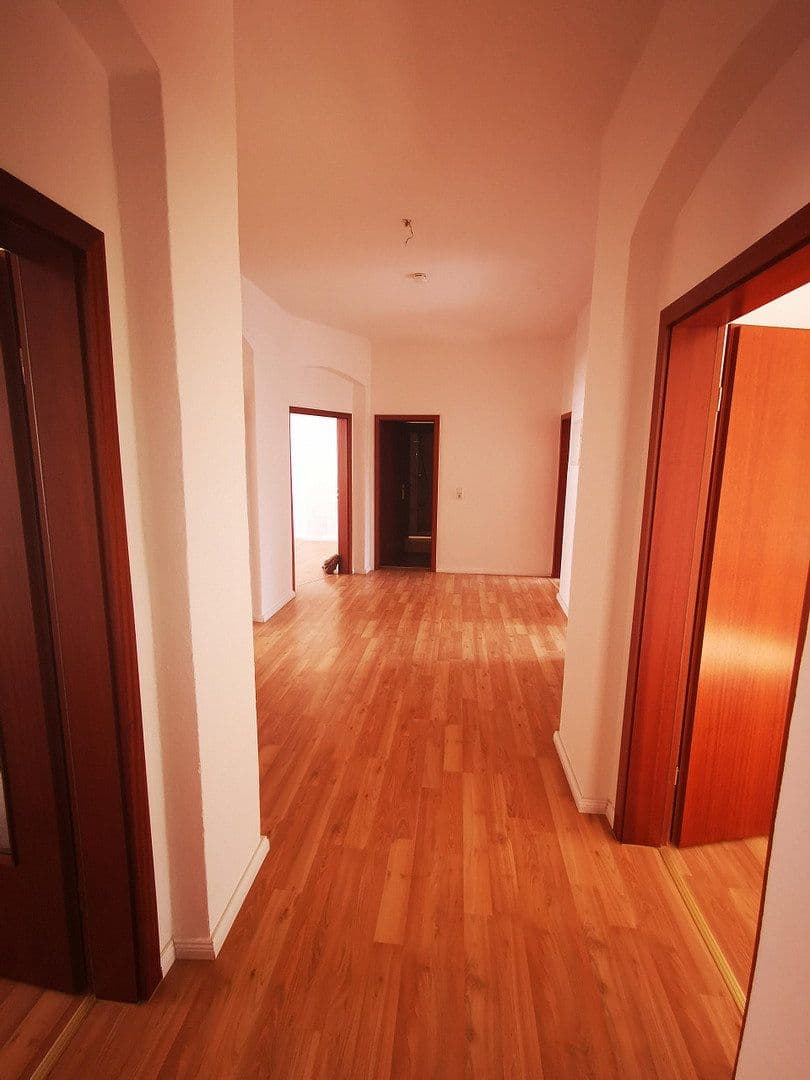 Prenájom bytu 4-izbový 105 m², Lessingstraße 57, Magdeburg, Sasko-Anhaltsko Prenájom bytu 4-izbový 105 m², Lessingstraße 57, Magdeburg, Sasko-Anhaltsko