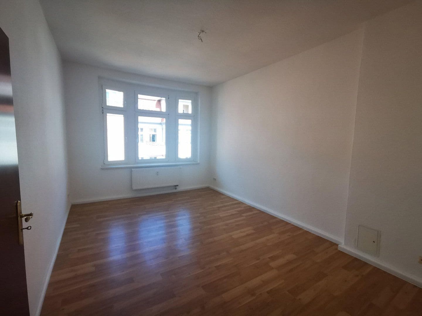 Prenájom bytu 4-izbový 105 m², Lessingstraße 57, Magdeburg, Sasko-Anhaltsko Prenájom bytu 4-izbový 105 m², Lessingstraße 57, Magdeburg, Sasko-Anhaltsko