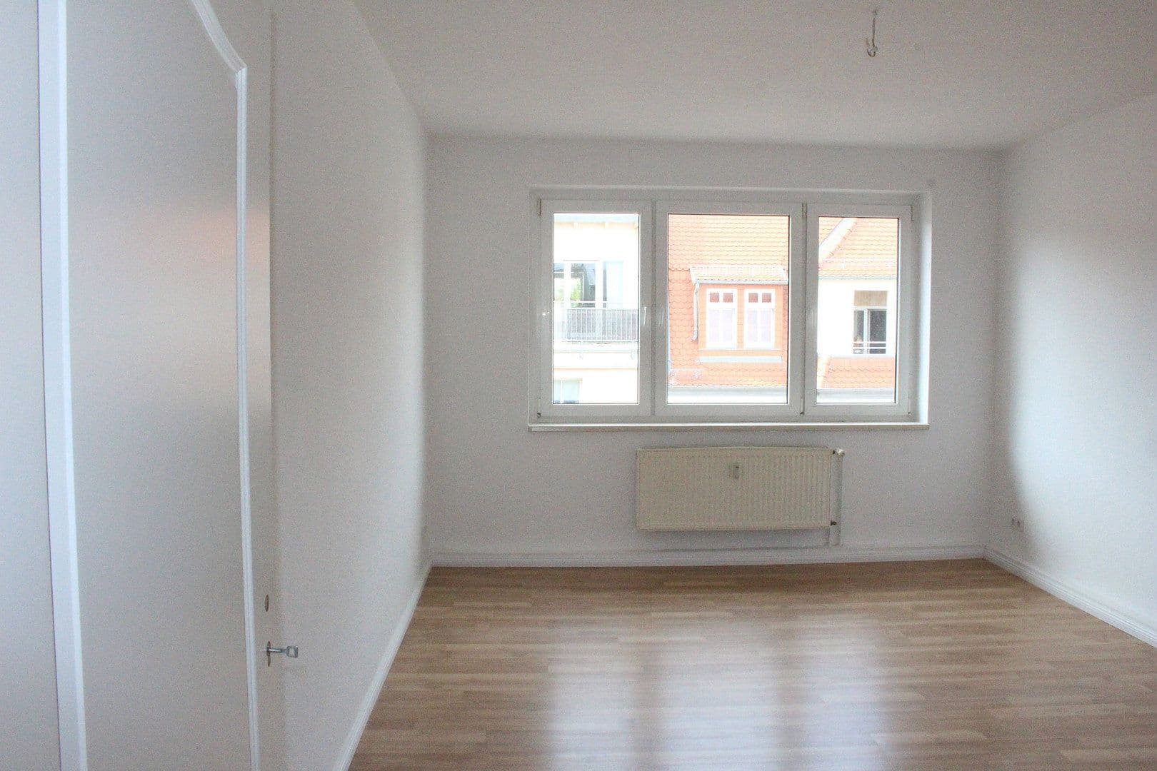 Prenájom bytu 4-izbový 117 m², Lessingstraße 57, Magdeburg, Sasko-Anhaltsko Prenájom bytu 4-izbový 117 m², Lessingstraße 57, Magdeburg, Sasko-Anhaltsko