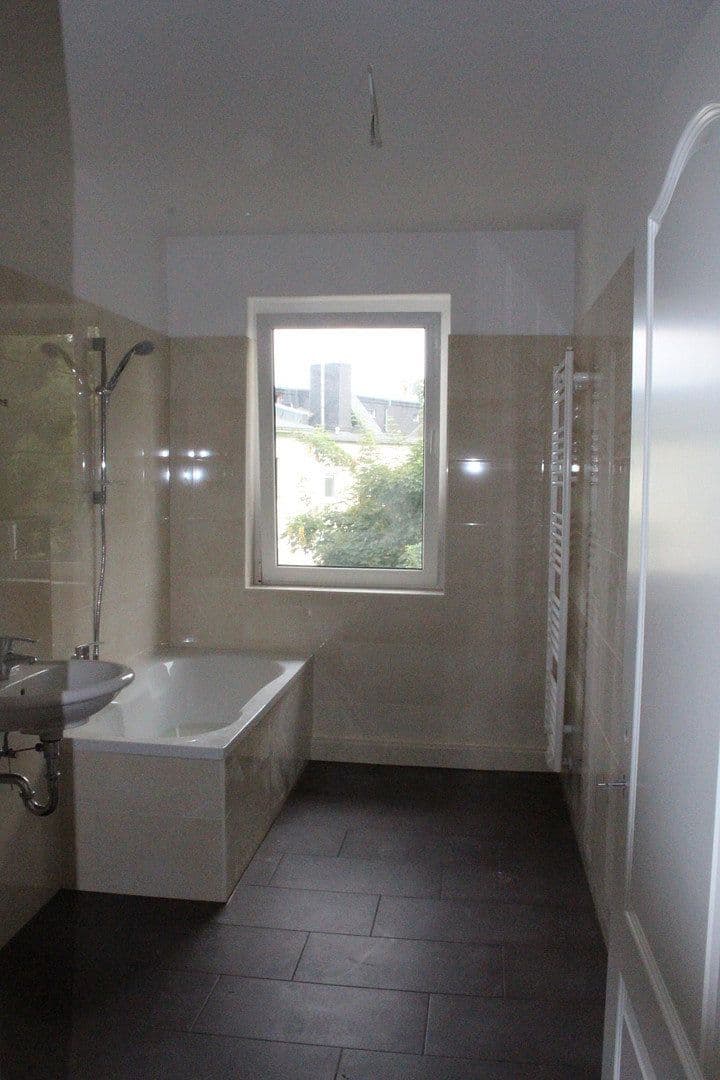 Prenájom bytu 4-izbový 117 m², Lessingstraße 57, Magdeburg, Sasko-Anhaltsko Prenájom bytu 4-izbový 117 m², Lessingstraße 57, Magdeburg, Sasko-Anhaltsko