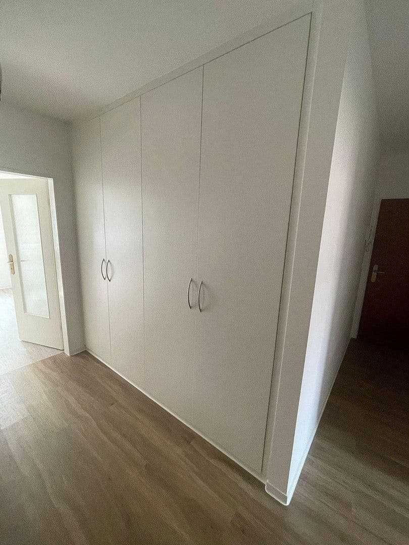 Prenájom bytu 4-izbový 100 m², Wetzelgasse 6, Düsseldorf, Severné Porýnie - Westfálsko Prenájom bytu 4-izbový 100 m², Wetzelgasse 6, Düsseldorf, Severné Porýnie - Westfálsko