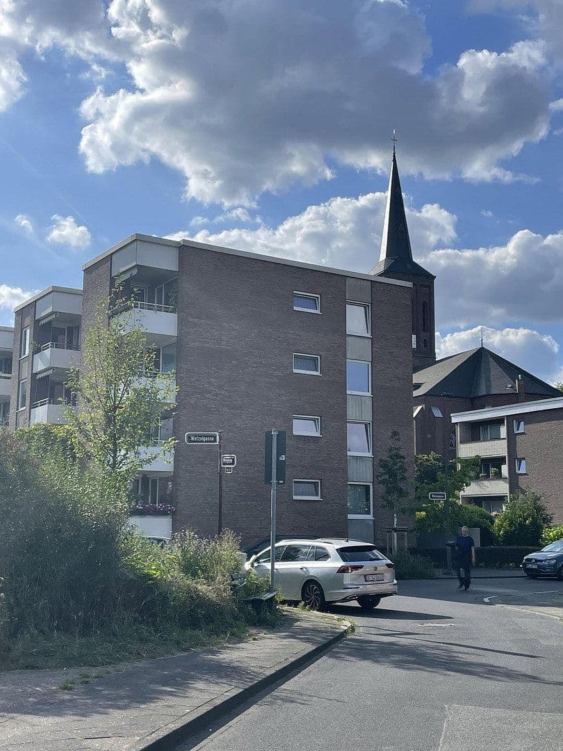 Prenájom bytu 4-izbový 100 m², Wetzelgasse 6, Düsseldorf, Severné Porýnie - Westfálsko Prenájom bytu 4-izbový 100 m², Wetzelgasse 6, Düsseldorf, Severné Porýnie - Westfálsko