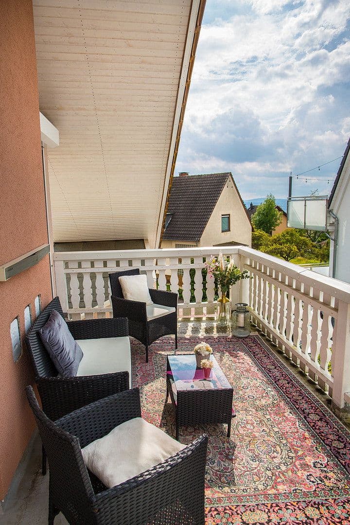 Prenájom bytu 4-izbový 120 m², Am Rosenberg 18, Vallendar, Porýnie-Falcko Prenájom bytu 4-izbový 120 m², Am Rosenberg 18, Vallendar, Porýnie-Falcko