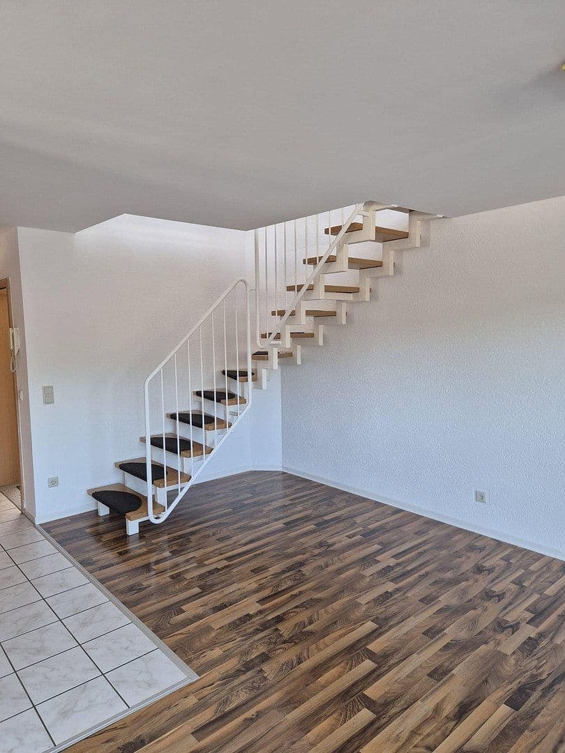 Prenájom bytu 3-izbový 91 m², Hügelstr. 123, Wuppertal, Severné Porýnie - Westfálsko Prenájom bytu 3-izbový 91 m², Hügelstr. 123, Wuppertal, Severné Porýnie - Westfálsko