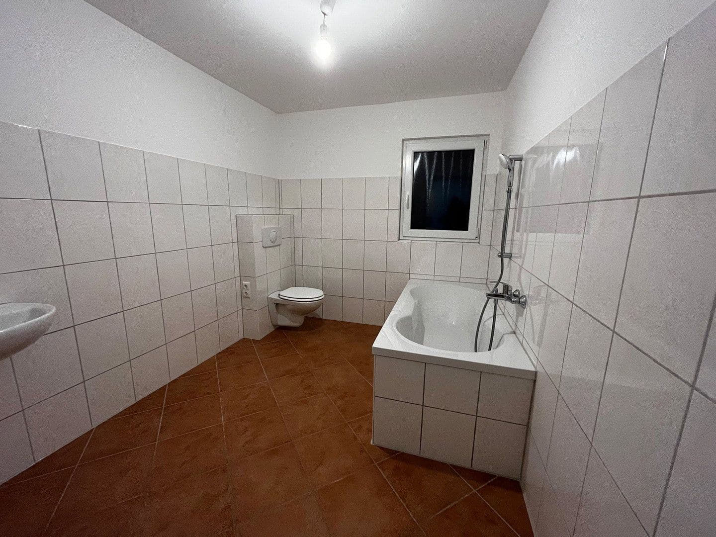 Prenájom bytu 5-izbový 180 m², Landhausstr. 1a, Strausberg, Brandenbursko Prenájom bytu 5-izbový 180 m², Landhausstr. 1a, Strausberg, Brandenbursko