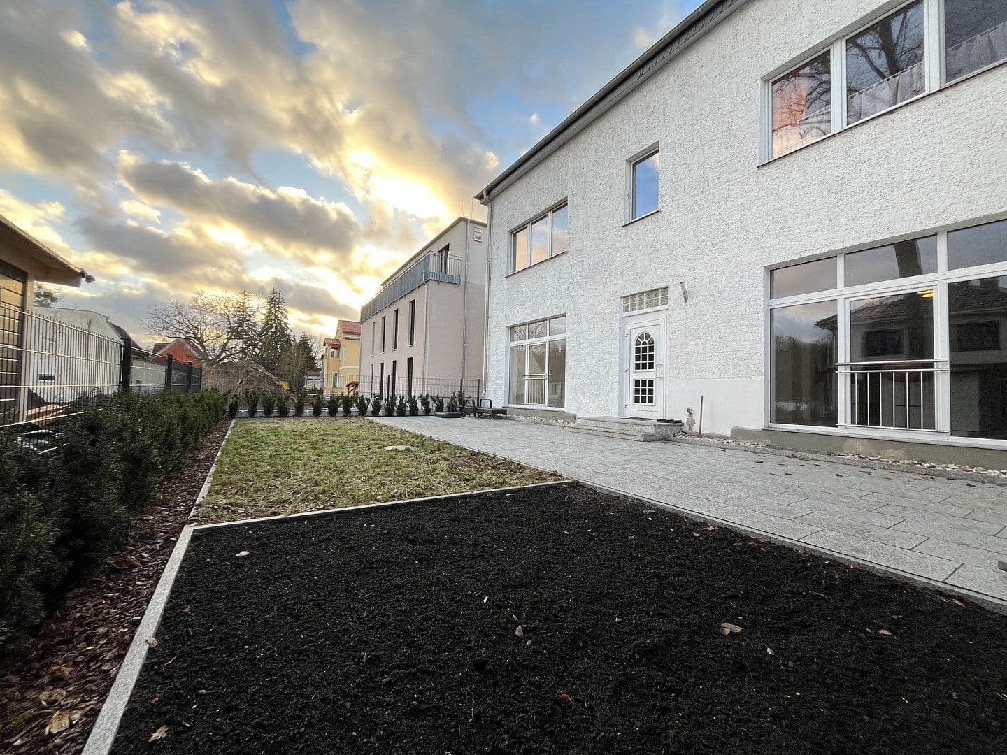 Prenájom bytu 5-izbový 180 m², Landhausstr. 1a, Strausberg, Brandenbursko Prenájom bytu 5-izbový 180 m², Landhausstr. 1a, Strausberg, Brandenbursko