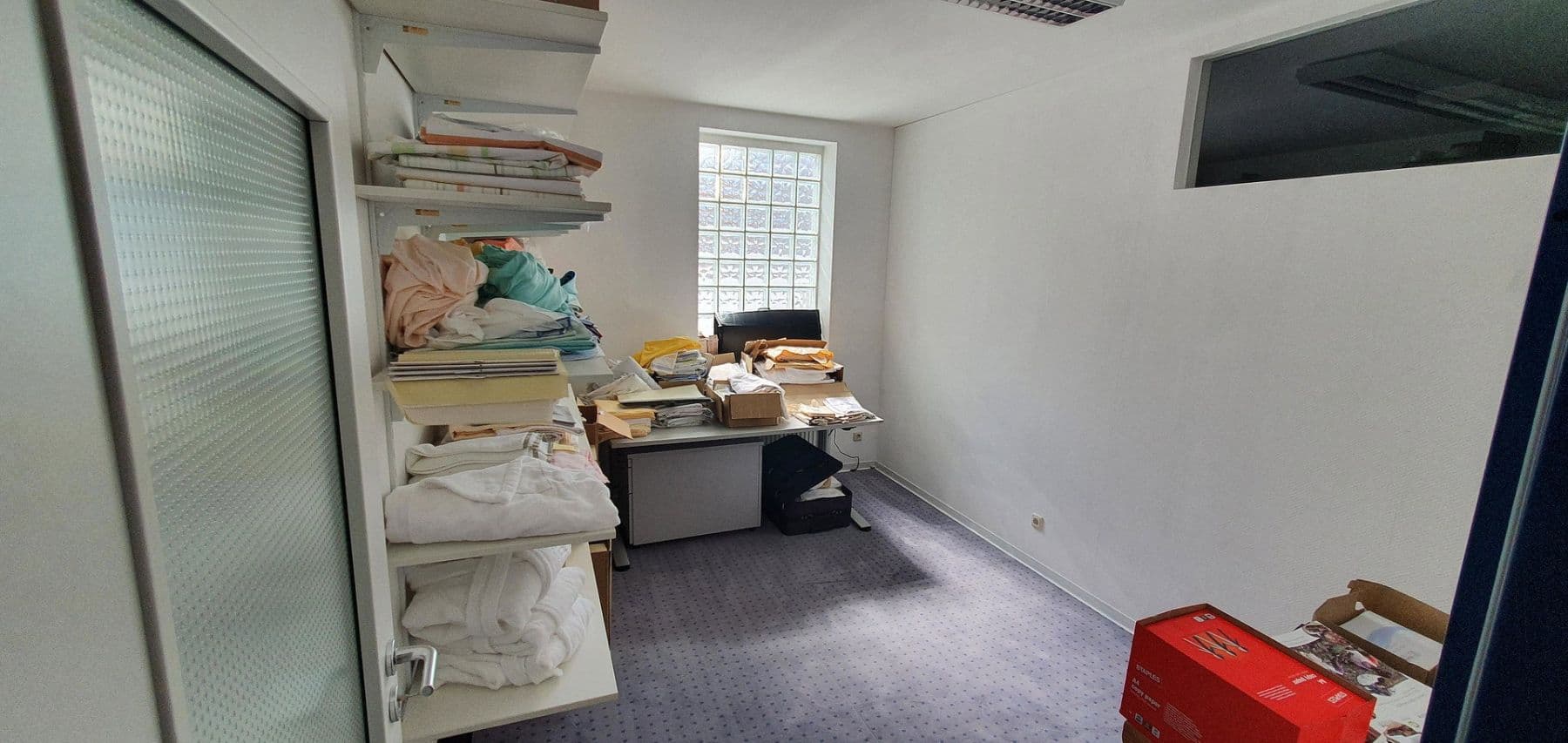 Prenájom kancelárie 92 m², Kreuzgrundweg 3a, Petersberg, Hesensko Prenájom kancelárie 92 m², Kreuzgrundweg 3a, Petersberg, Hesensko
