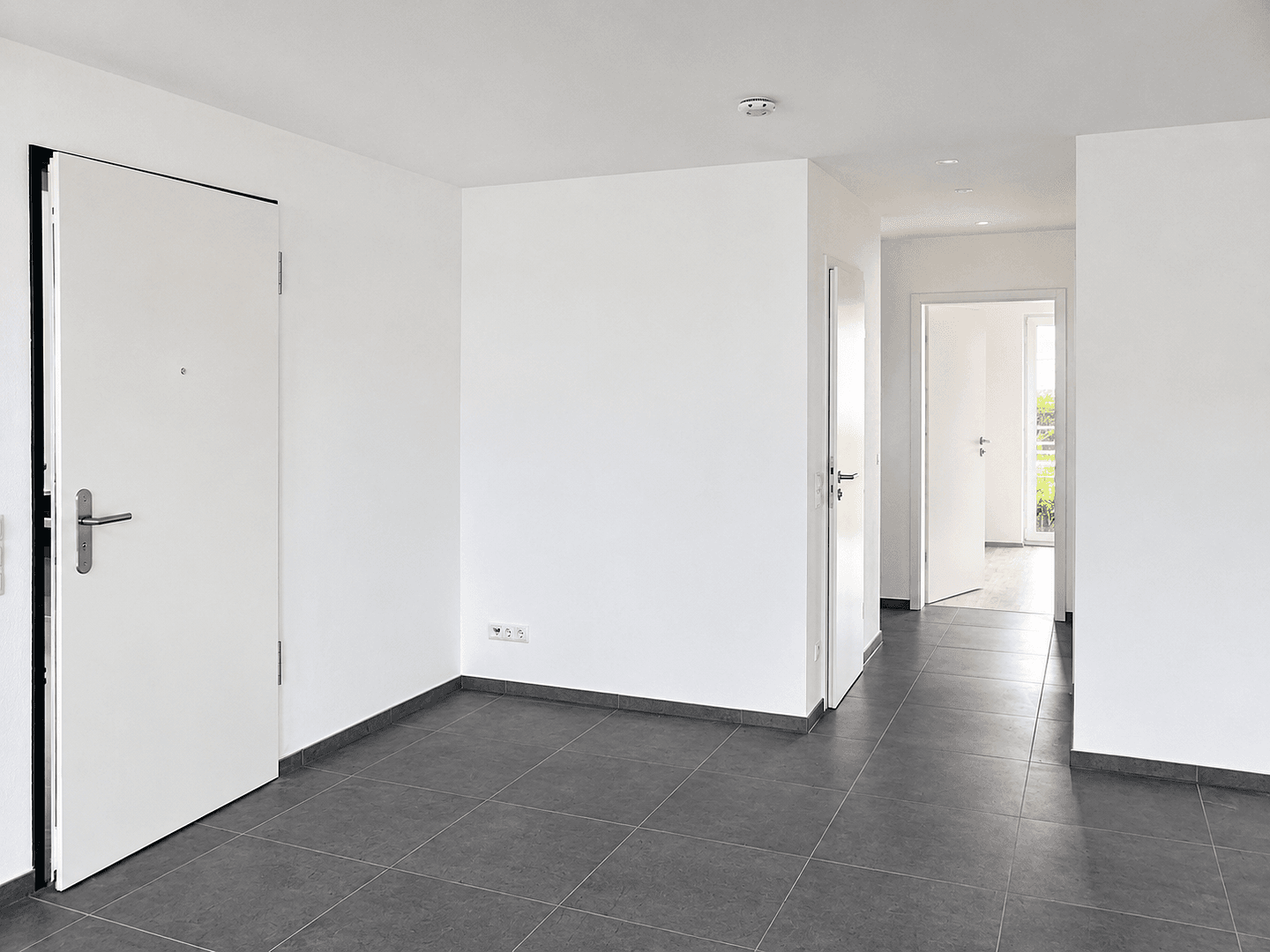 Prenájom bytu 3-izbový 85 m², Weingarten, Bádensko-Wurttembersko Prenájom bytu 3-izbový 85 m², Weingarten, Bádensko-Wurttembersko