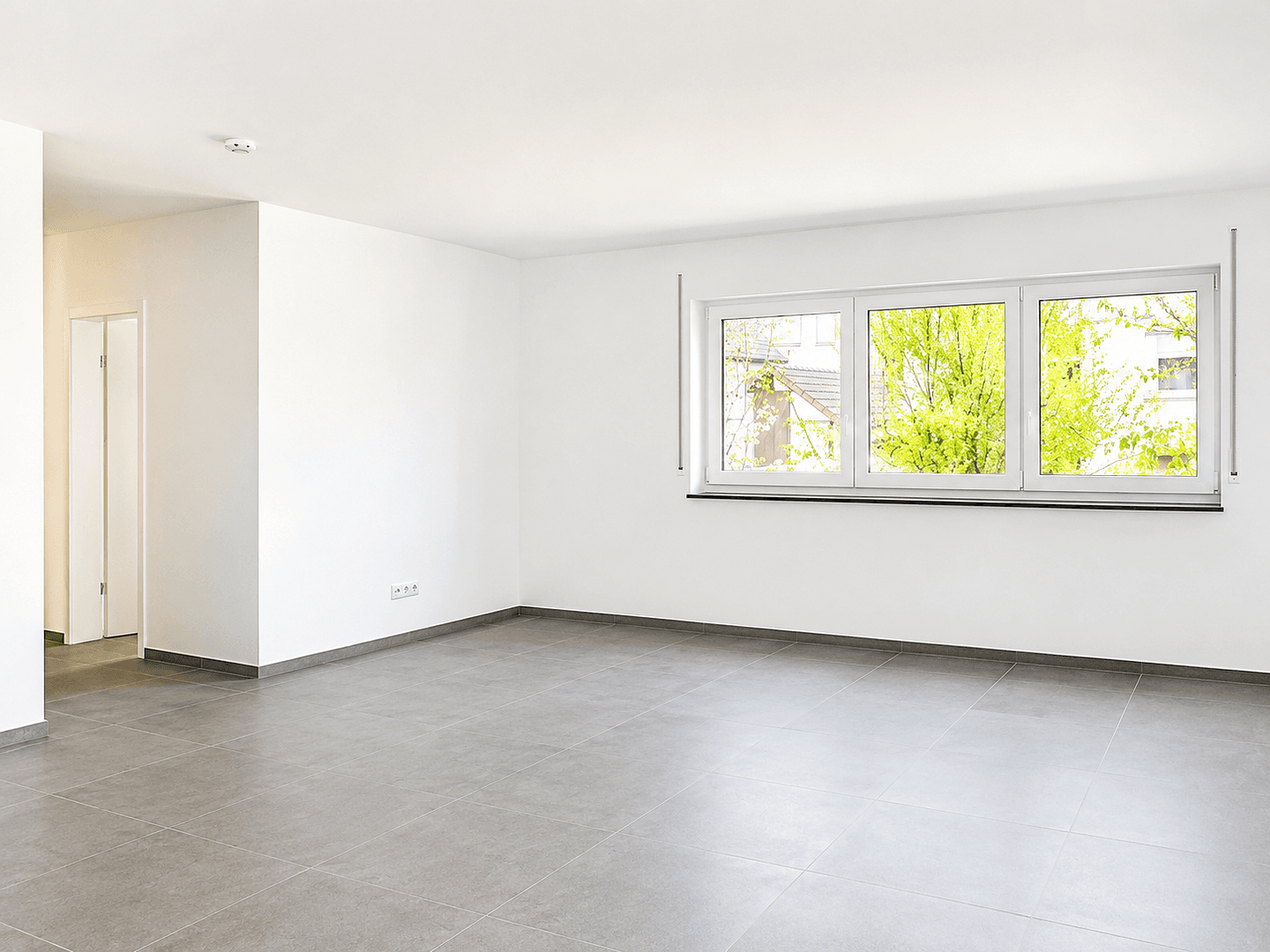 Prenájom bytu 3-izbový 85 m², Weingarten, Bádensko-Wurttembersko Prenájom bytu 3-izbový 85 m², Weingarten, Bádensko-Wurttembersko