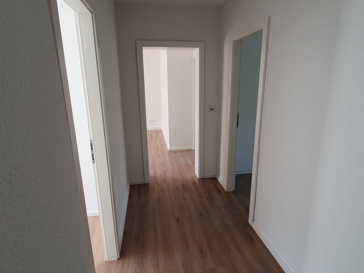Prenájom bytu 3-izbový 62 m², Straße der Freundschaft 1-7, Lengenfeld, Sasko Prenájom bytu 3-izbový 62 m², Straße der Freundschaft 1-7, Lengenfeld, Sasko
