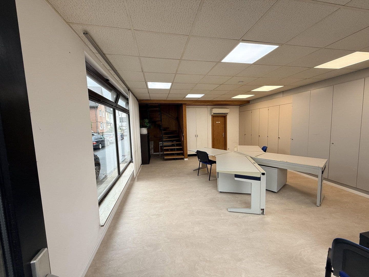 Prenájom kancelárie 90 m², Duisburg, Severné Porýnie - Westfálsko Prenájom kancelárie 90 m², Duisburg, Severné Porýnie - Westfálsko