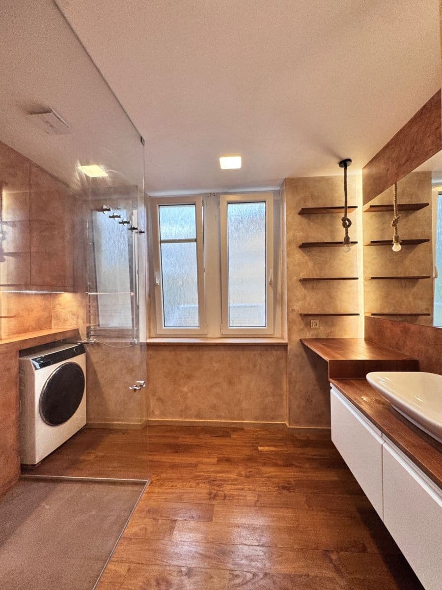 Prenájom bytu 2-izbový 56 m², Bezručova, Jihlava, Kraj Vysočina Prenájom bytu 2-izbový 56 m², Bezručova, Jihlava, Kraj Vysočina