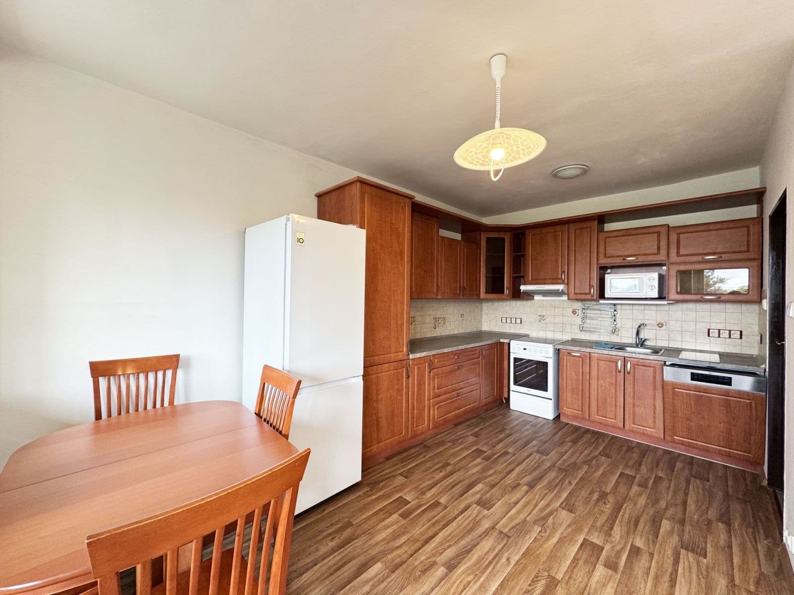 Prenájom bytu 3-izbový 72 m², Hlivická, Praha, Praha Prenájom bytu 3-izbový 72 m², Hlivická, Praha, Praha