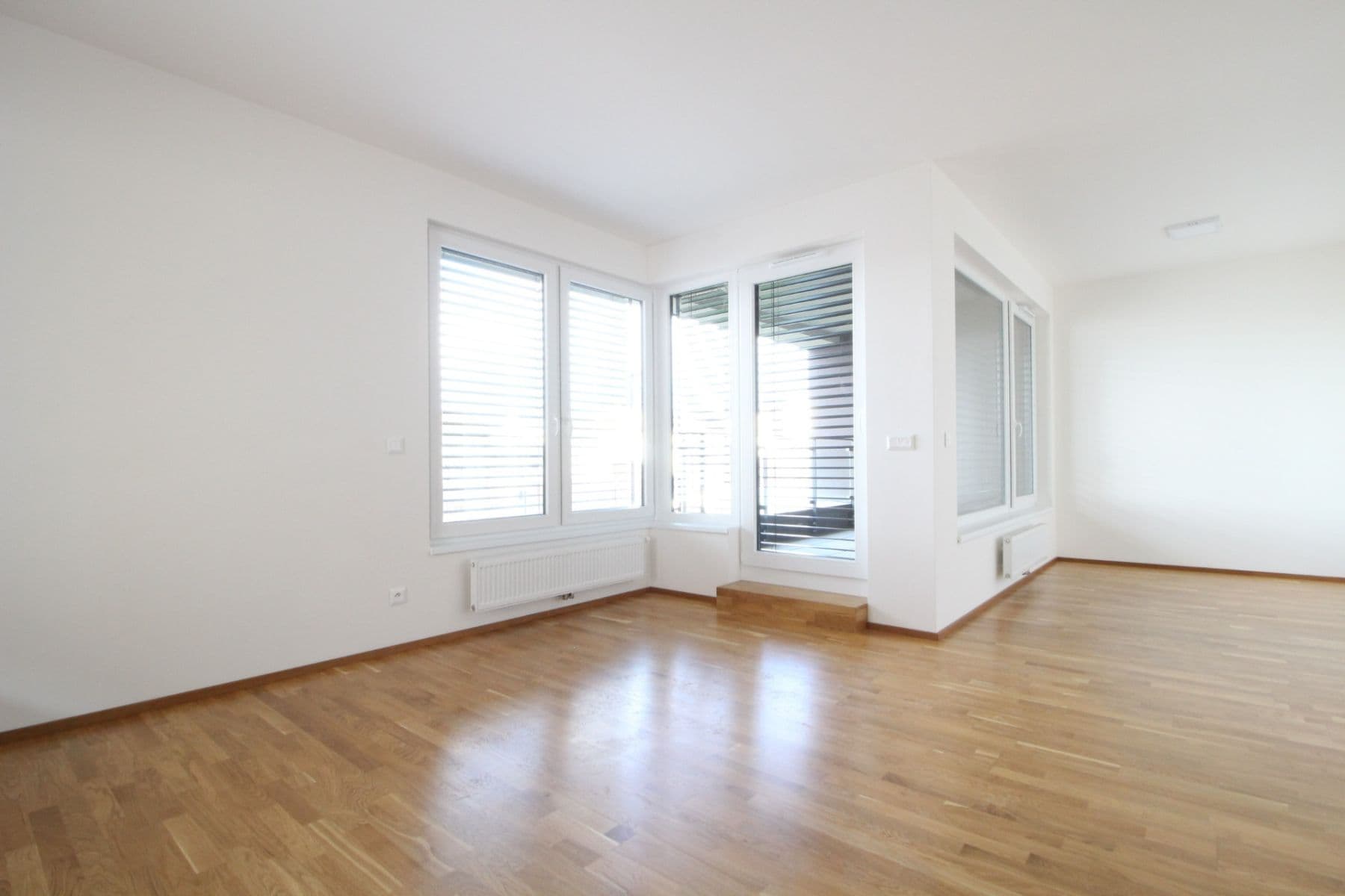 Prenájom bytu 1-izbový 40 m², Pechmanových, Praha, Praha Prenájom bytu 1-izbový 40 m², Pechmanových, Praha, Praha