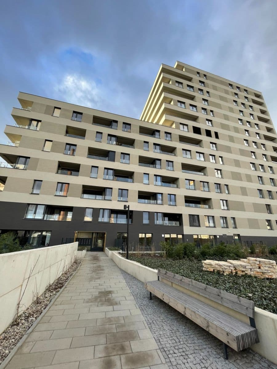 Prenájom bytu 1-izbový 40 m², Pechmanových, Praha, Praha Prenájom bytu 1-izbový 40 m², Pechmanových, Praha, Praha