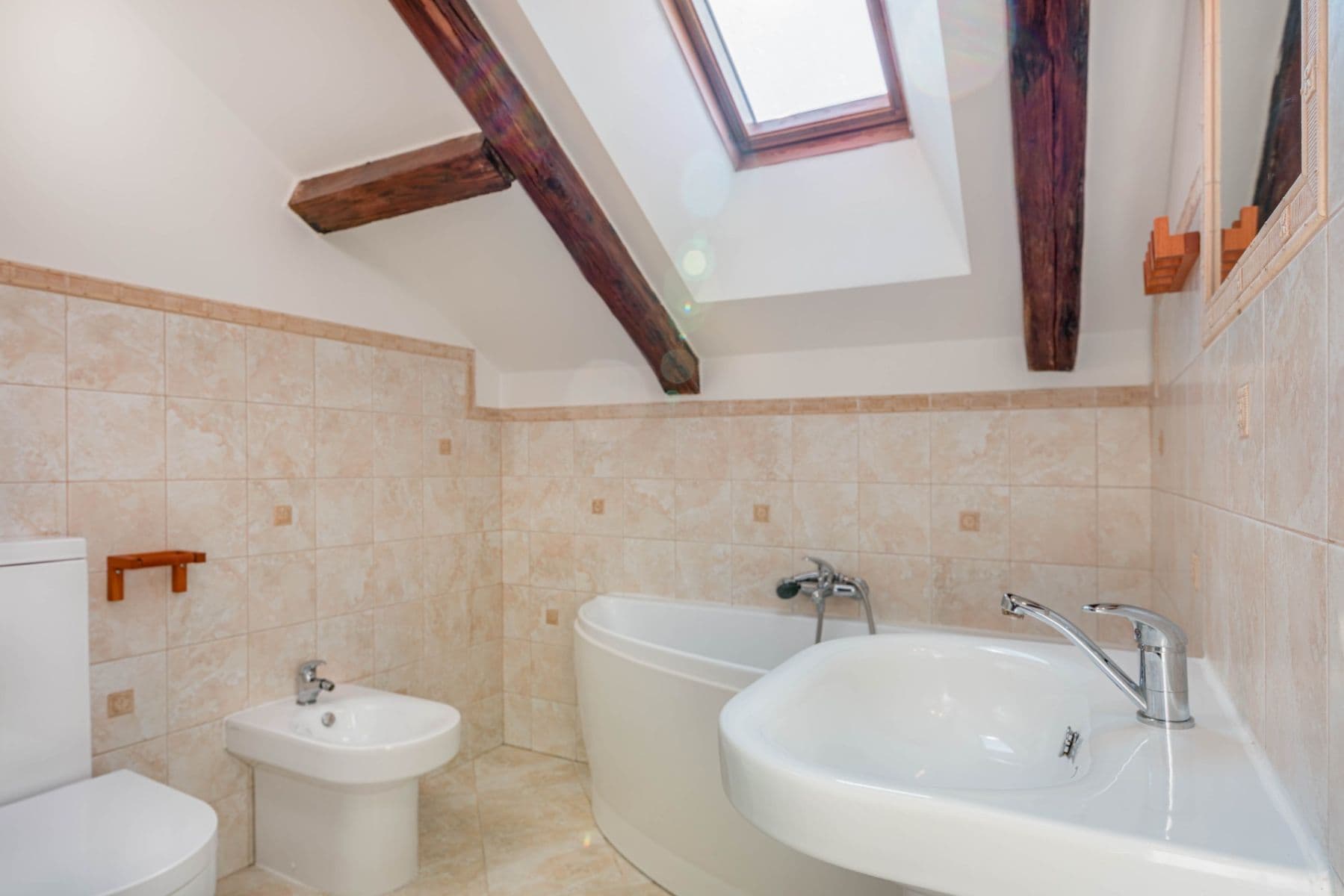 Predaj bytu 2-izbový 62 m², Plzeňská, Praha, Praha Predaj bytu 2-izbový 62 m², Plzeňská, Praha, Praha