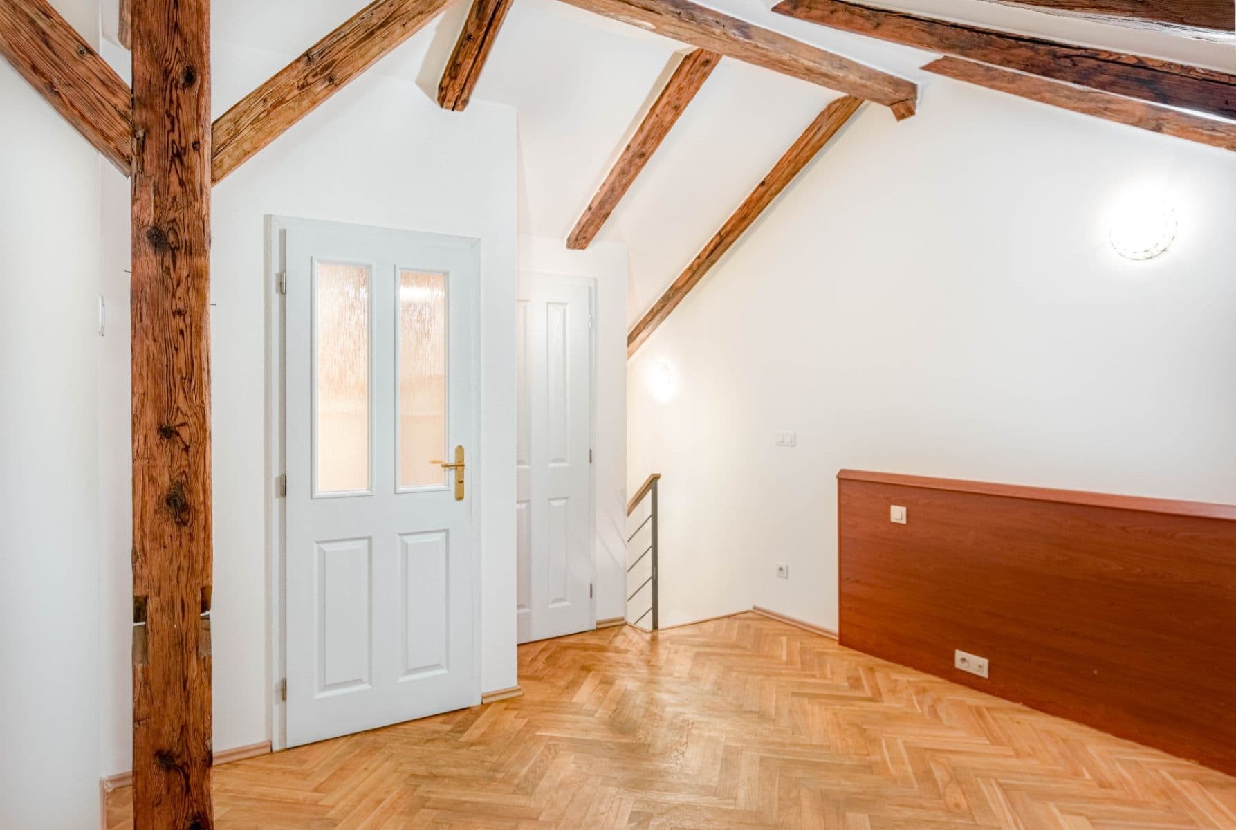 Predaj bytu 2-izbový 62 m², Plzeňská, Praha, Praha Predaj bytu 2-izbový 62 m², Plzeňská, Praha, Praha
