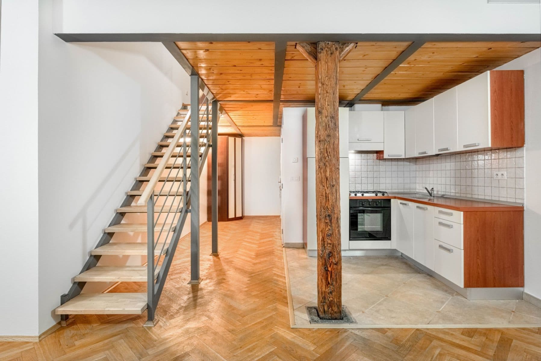 Predaj bytu 2-izbový 62 m², Plzeňská, Praha, Praha Predaj bytu 2-izbový 62 m², Plzeňská, Praha, Praha