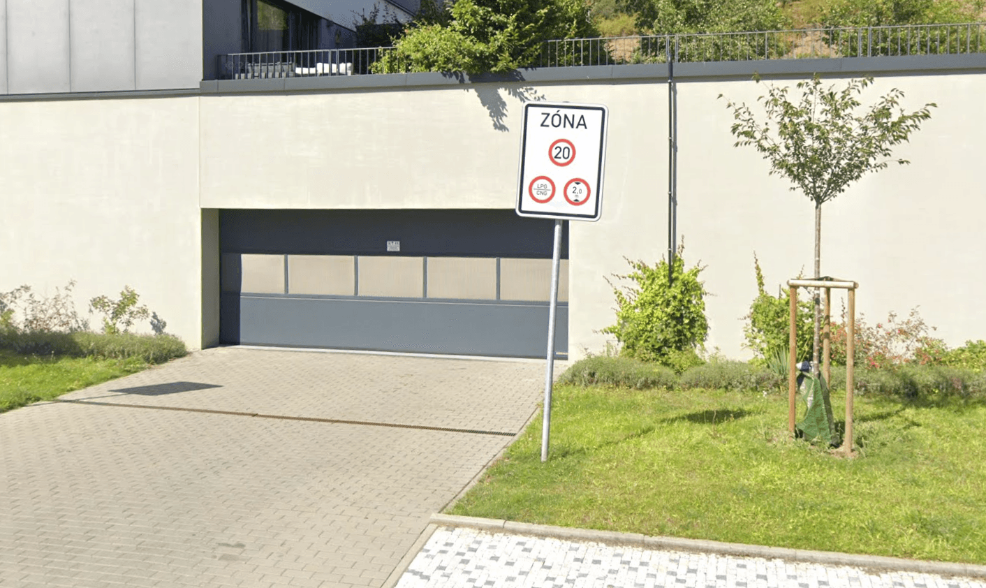 Prenájom garáže 18 m², Kačírkova, Praha, Praha Prenájom garáže 18 m², Kačírkova, Praha, Praha