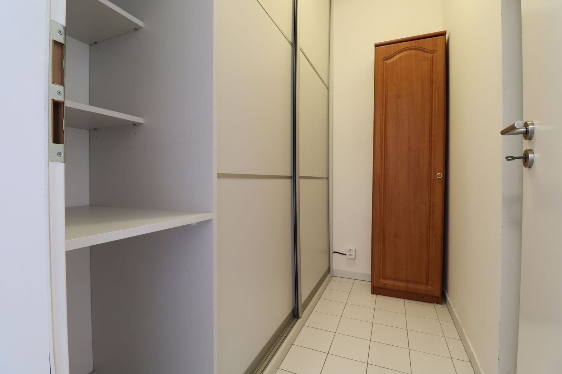 Prenájom bytu 2-izbový 68 m², Edisonova, Praha, Praha Prenájom bytu 2-izbový 68 m², Edisonova, Praha, Praha