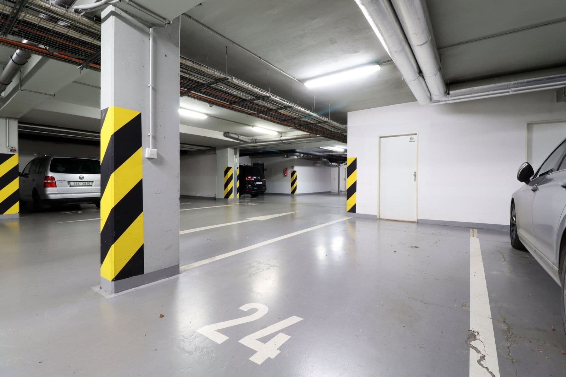 Prenájom bytu 2-izbový 68 m², Edisonova, Praha, Praha Prenájom bytu 2-izbový 68 m², Edisonova, Praha, Praha