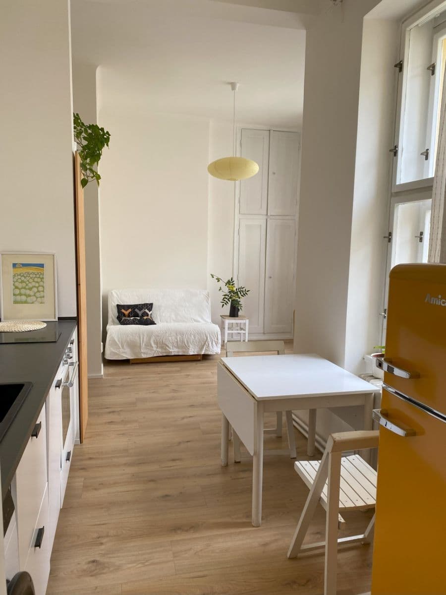 Prenájom bytu 2-izbový 39 m², Jugoslávských partyzánů, Praha, Praha Prenájom bytu 2-izbový 39 m², Jugoslávských partyzánů, Praha, Praha