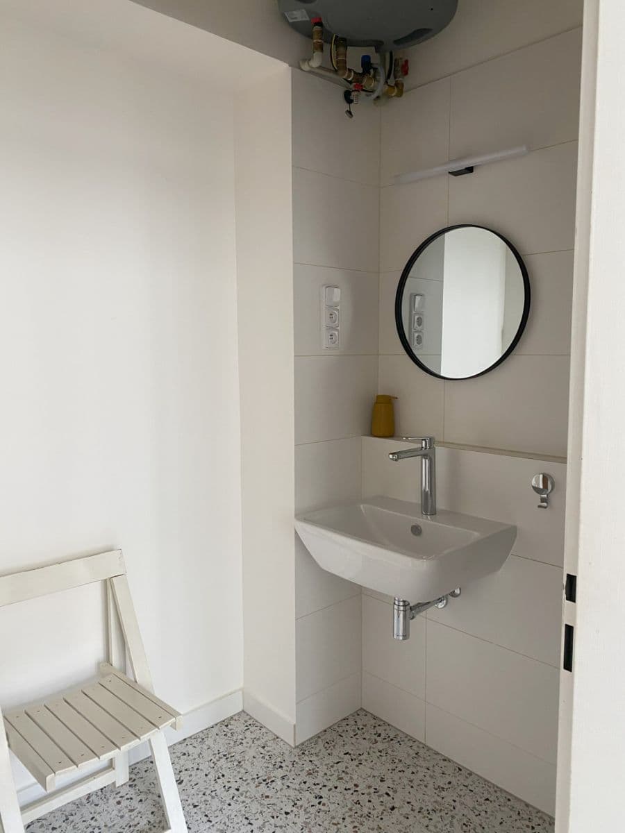Prenájom bytu 2-izbový 39 m², Jugoslávských partyzánů, Praha, Praha Prenájom bytu 2-izbový 39 m², Jugoslávských partyzánů, Praha, Praha