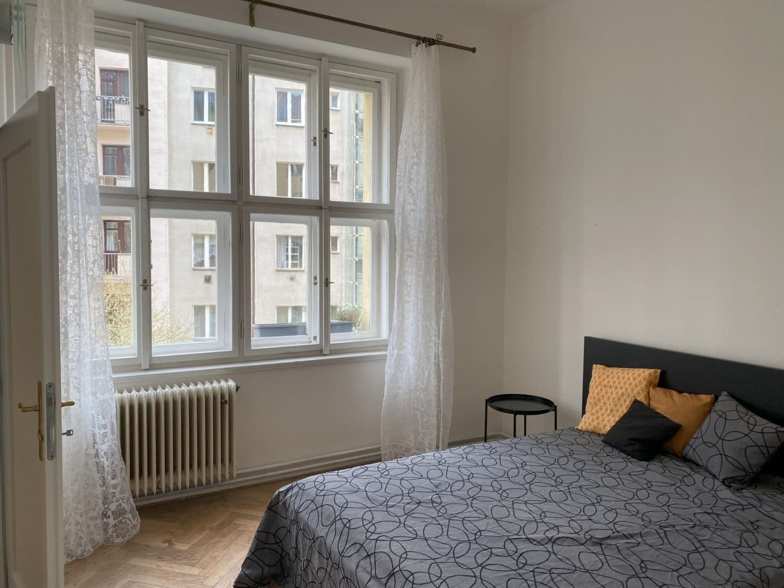 Prenájom bytu 2-izbový 39 m², Jugoslávských partyzánů, Praha, Praha Prenájom bytu 2-izbový 39 m², Jugoslávských partyzánů, Praha, Praha