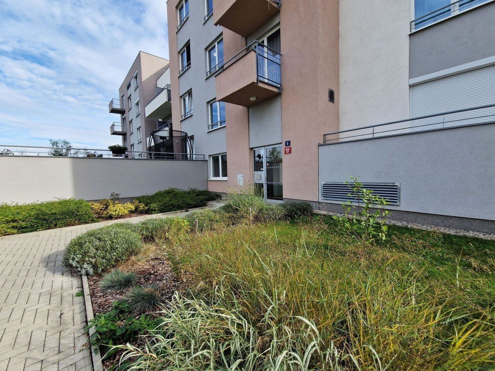 Prenájom bytu 1-izbový 35 m², Hlučkova, Praha, Praha Prenájom bytu 1-izbový 35 m², Hlučkova, Praha, Praha