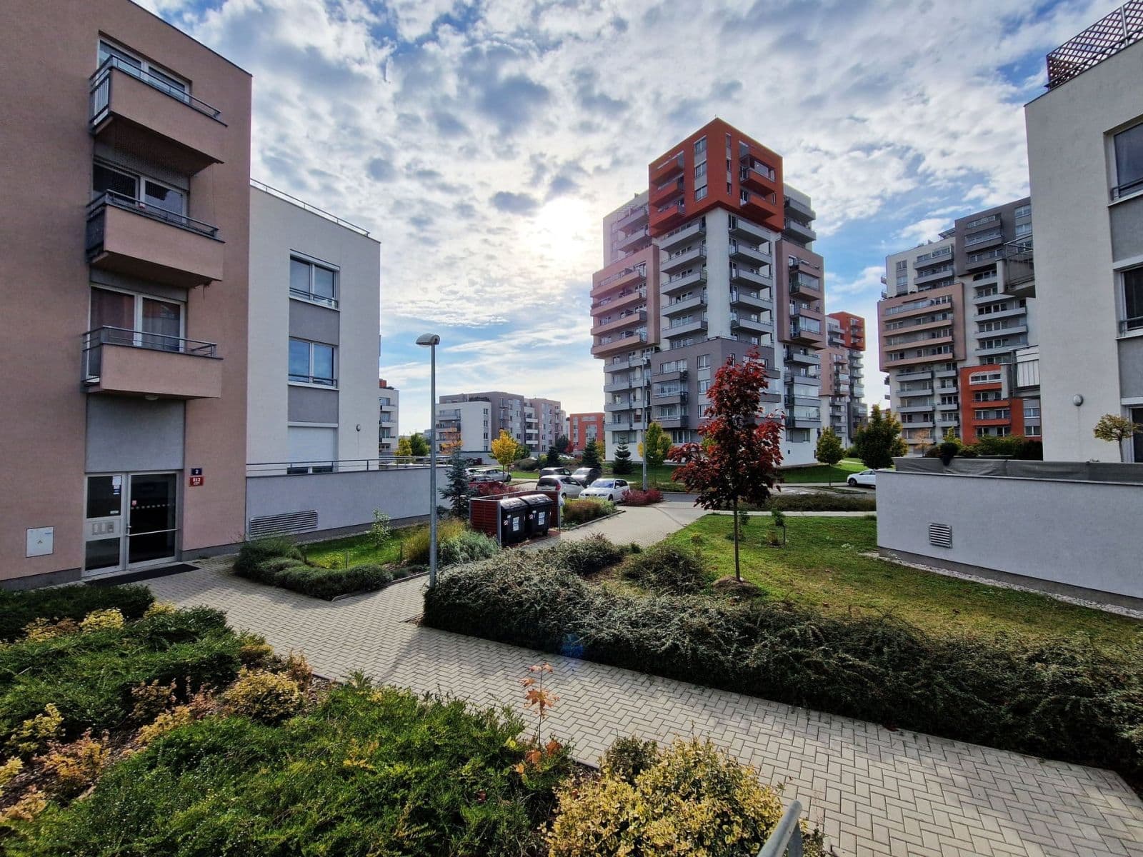 Prenájom bytu 1-izbový 35 m², Hlučkova, Praha, Praha Prenájom bytu 1-izbový 35 m², Hlučkova, Praha, Praha