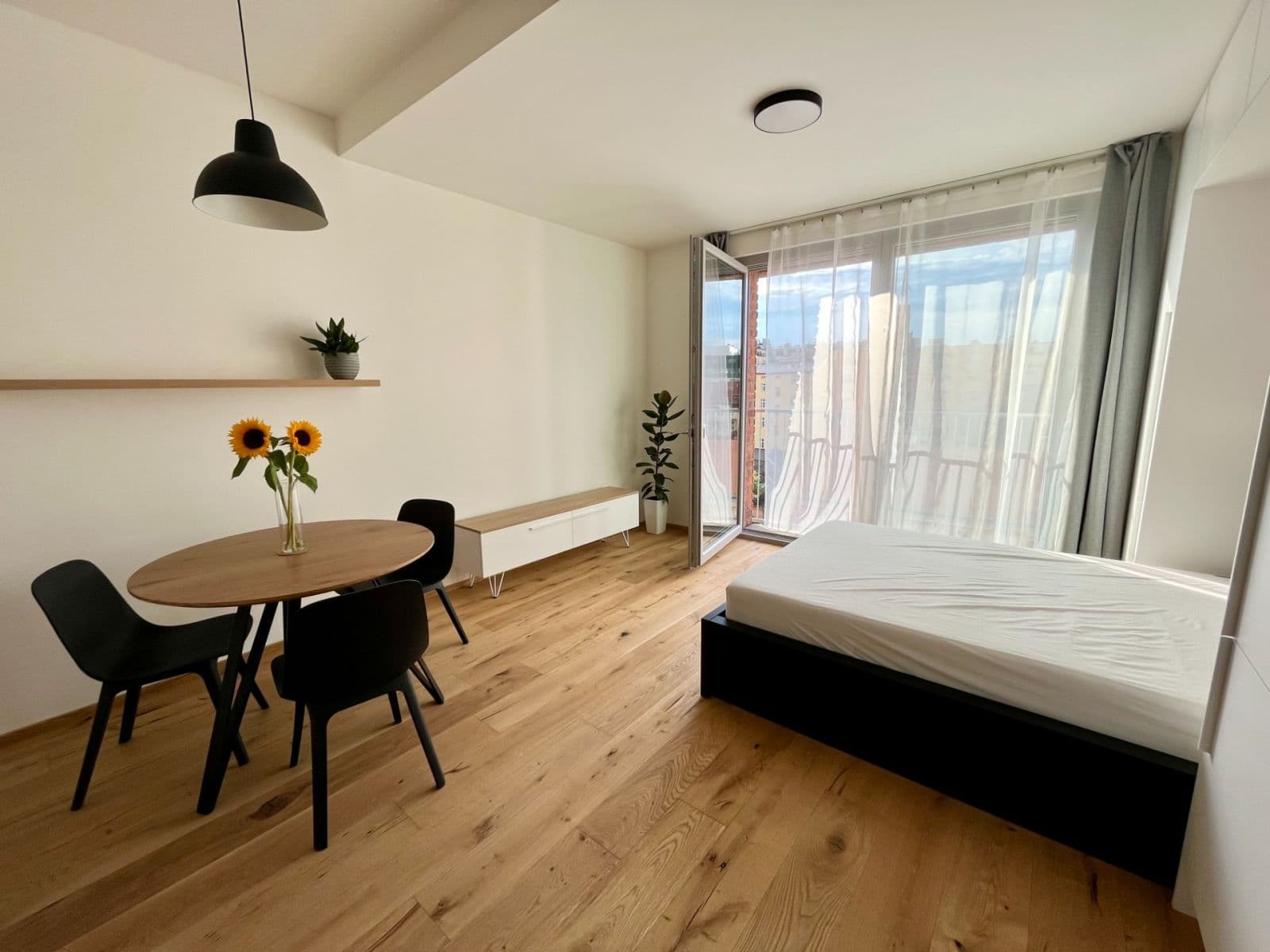 Prenájom bytu 1-izbový 33 m², Křižíkova, Praha, Praha Prenájom bytu 1-izbový 33 m², Křižíkova, Praha, Praha