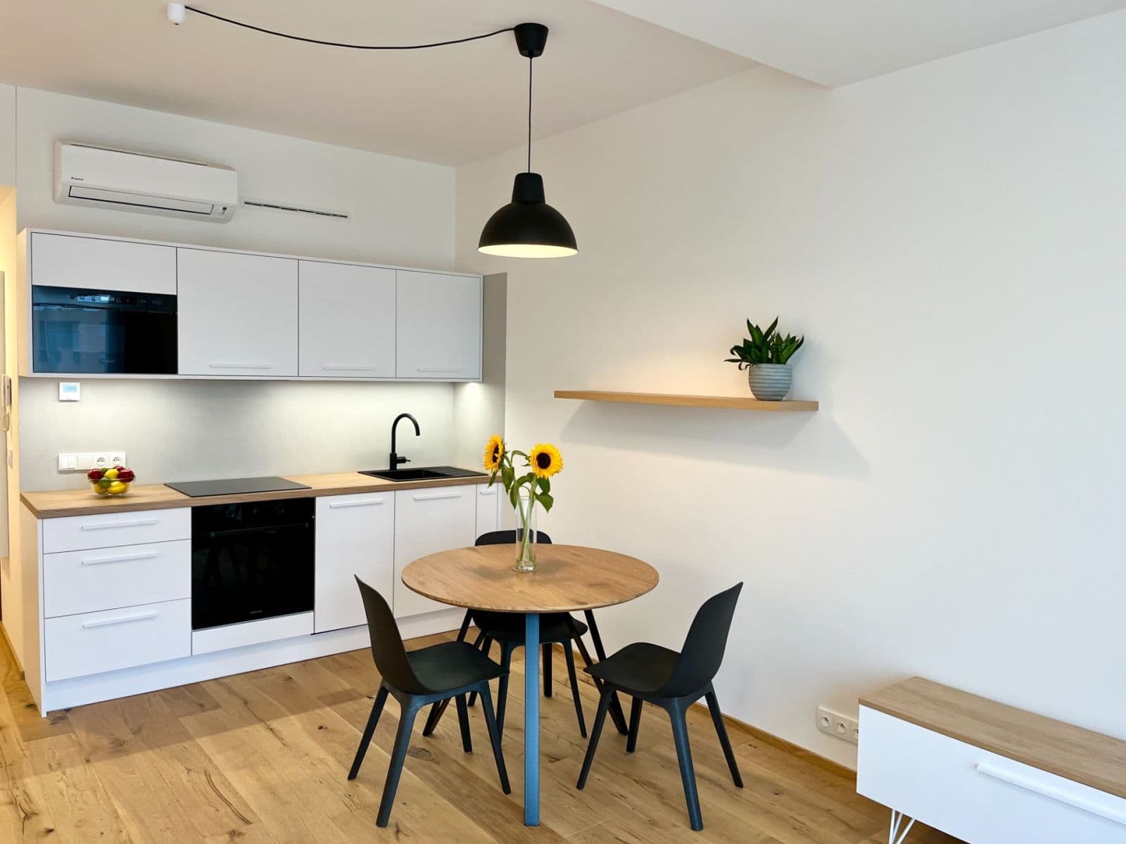 Prenájom bytu 1-izbový 33 m², Křižíkova, Praha, Praha Prenájom bytu 1-izbový 33 m², Křižíkova, Praha, Praha