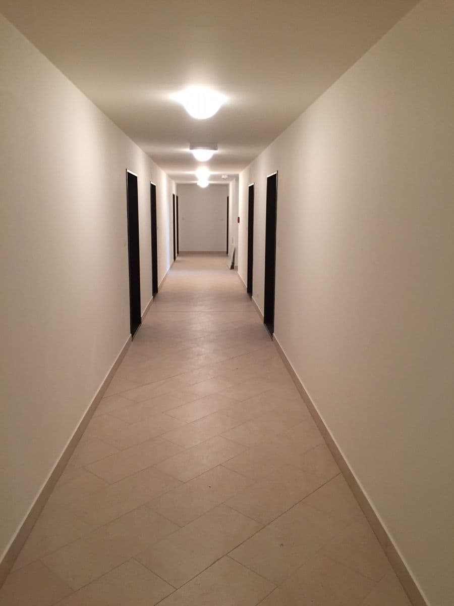 Prenájom bytu 1-izbový 35 m², Modenská, Praha, Praha Prenájom bytu 1-izbový 35 m², Modenská, Praha, Praha