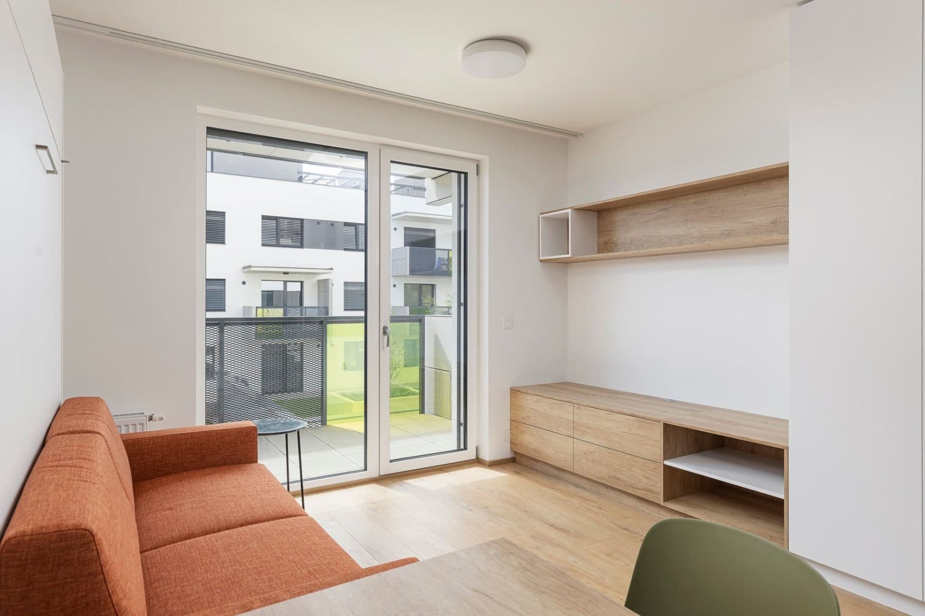 Prenájom bytu 1-izbový 33 m², Nebřenická, Praha, Praha Prenájom bytu 1-izbový 33 m², Nebřenická, Praha, Praha