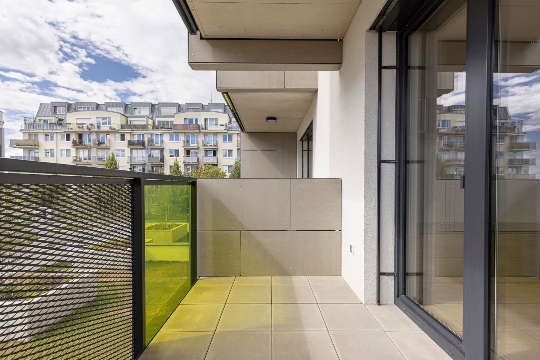 Prenájom bytu 1-izbový 33 m², Nebřenická, Praha, Praha Prenájom bytu 1-izbový 33 m², Nebřenická, Praha, Praha