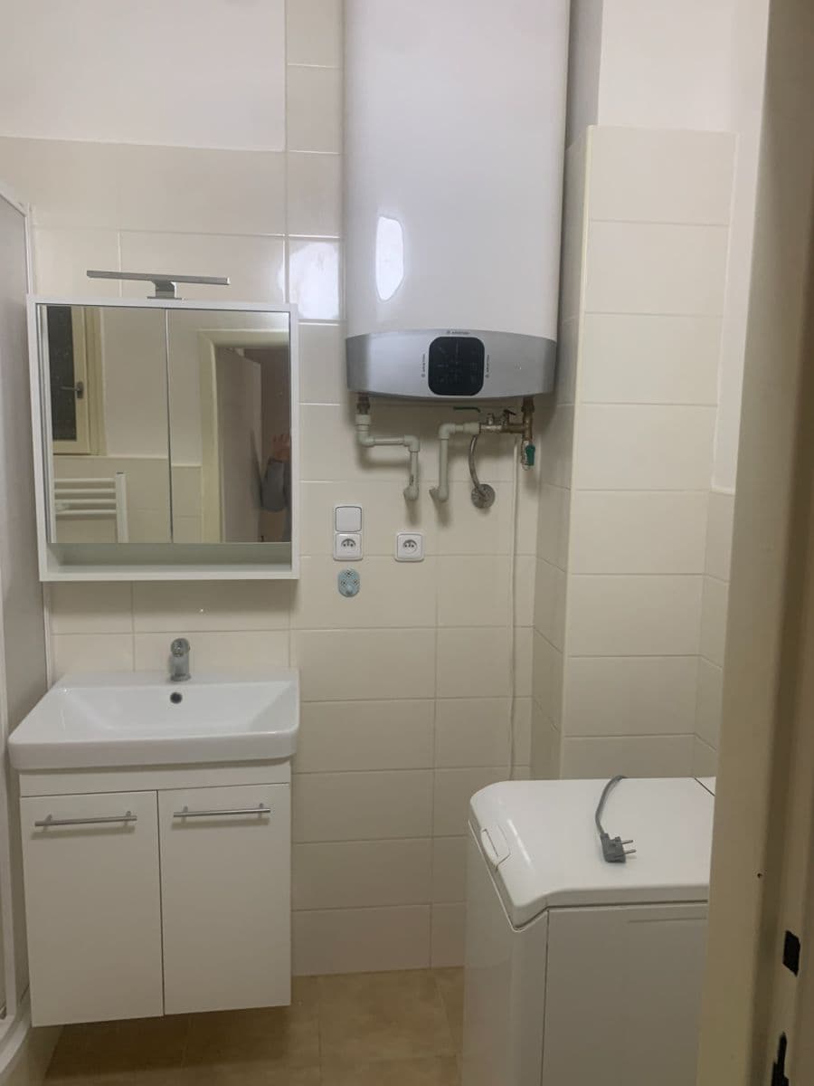 Prenájom bytu 1-izbový 27 m², Vršovická, Praha, Praha Prenájom bytu 1-izbový 27 m², Vršovická, Praha, Praha