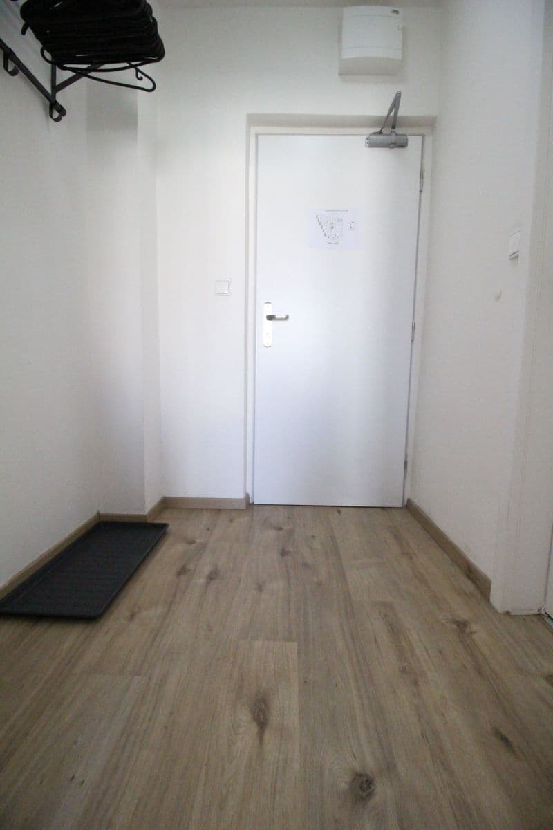 Prenájom bytu 1-izbový 23 m², Hornoměcholupská, Praha, Praha Prenájom bytu 1-izbový 23 m², Hornoměcholupská, Praha, Praha