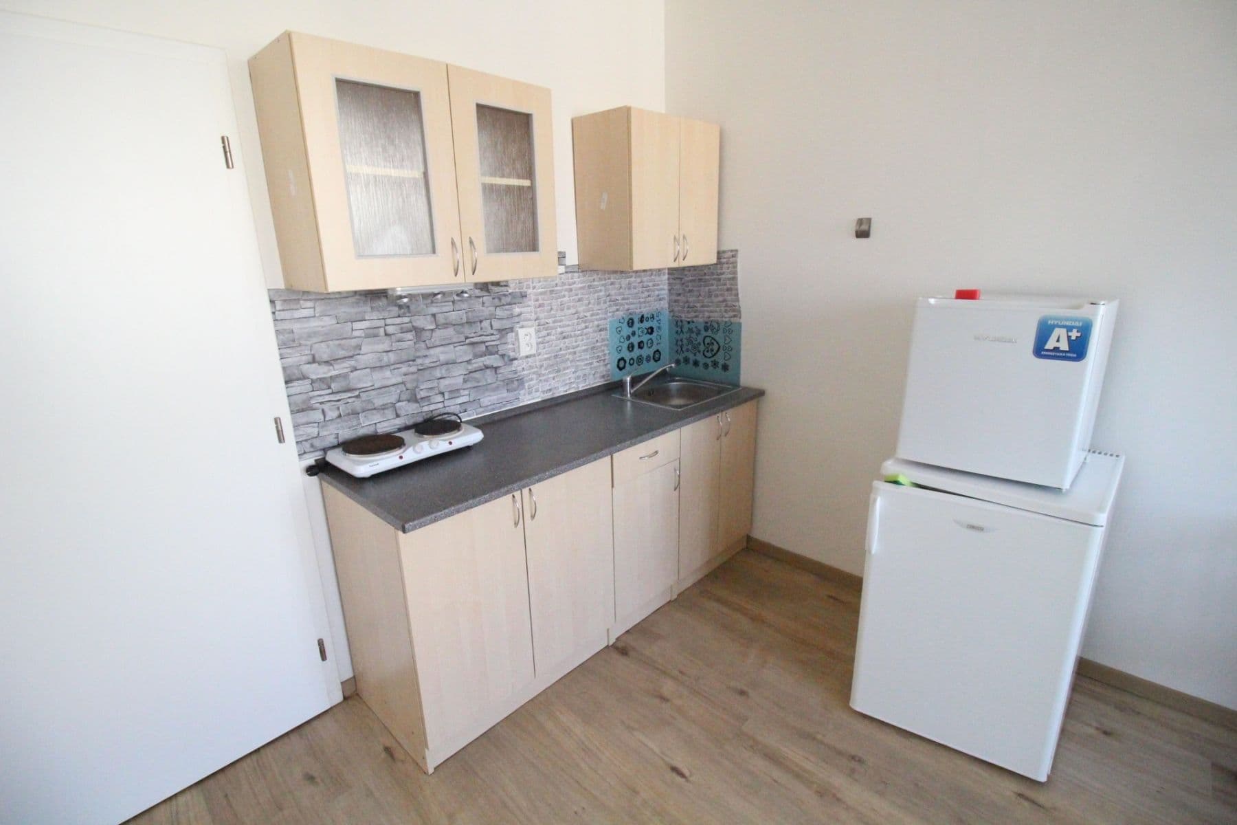 Prenájom bytu 1-izbový 23 m², Hornoměcholupská, Praha, Praha Prenájom bytu 1-izbový 23 m², Hornoměcholupská, Praha, Praha