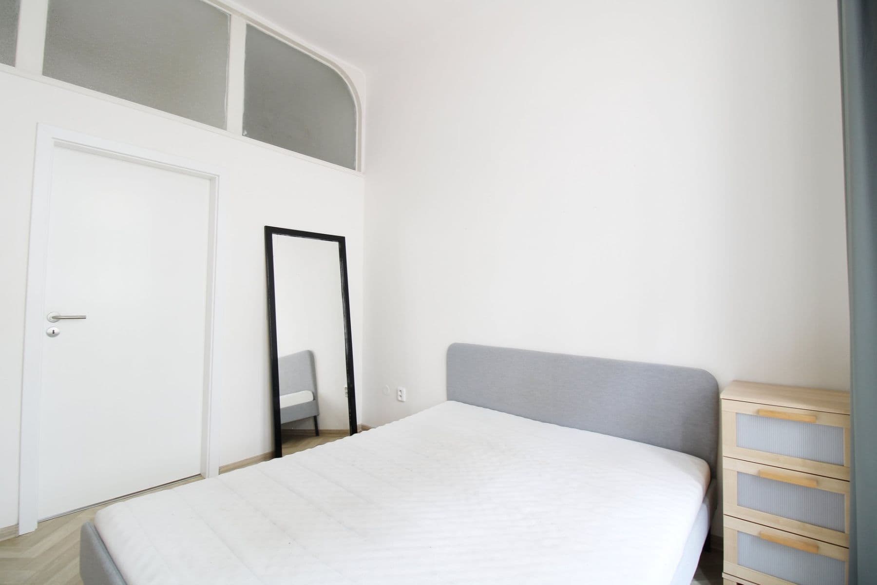 Prenájom bytu 2-izbový 41 m², Neklanova, Praha, Praha Prenájom bytu 2-izbový 41 m², Neklanova, Praha, Praha