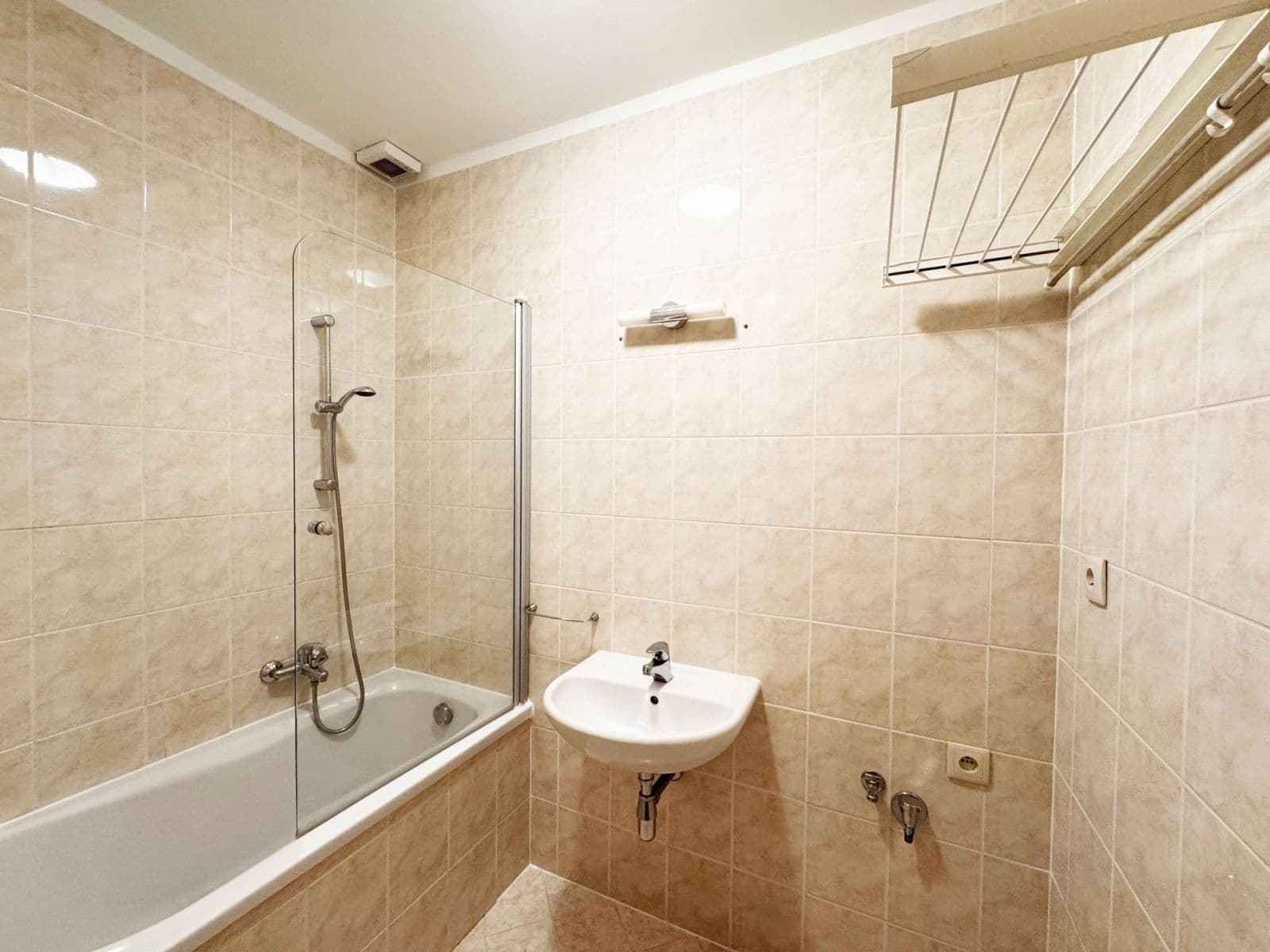 Prenájom bytu 3-izbový 80 m², Libušská, Praha, Praha Prenájom bytu 3-izbový 80 m², Libušská, Praha, Praha