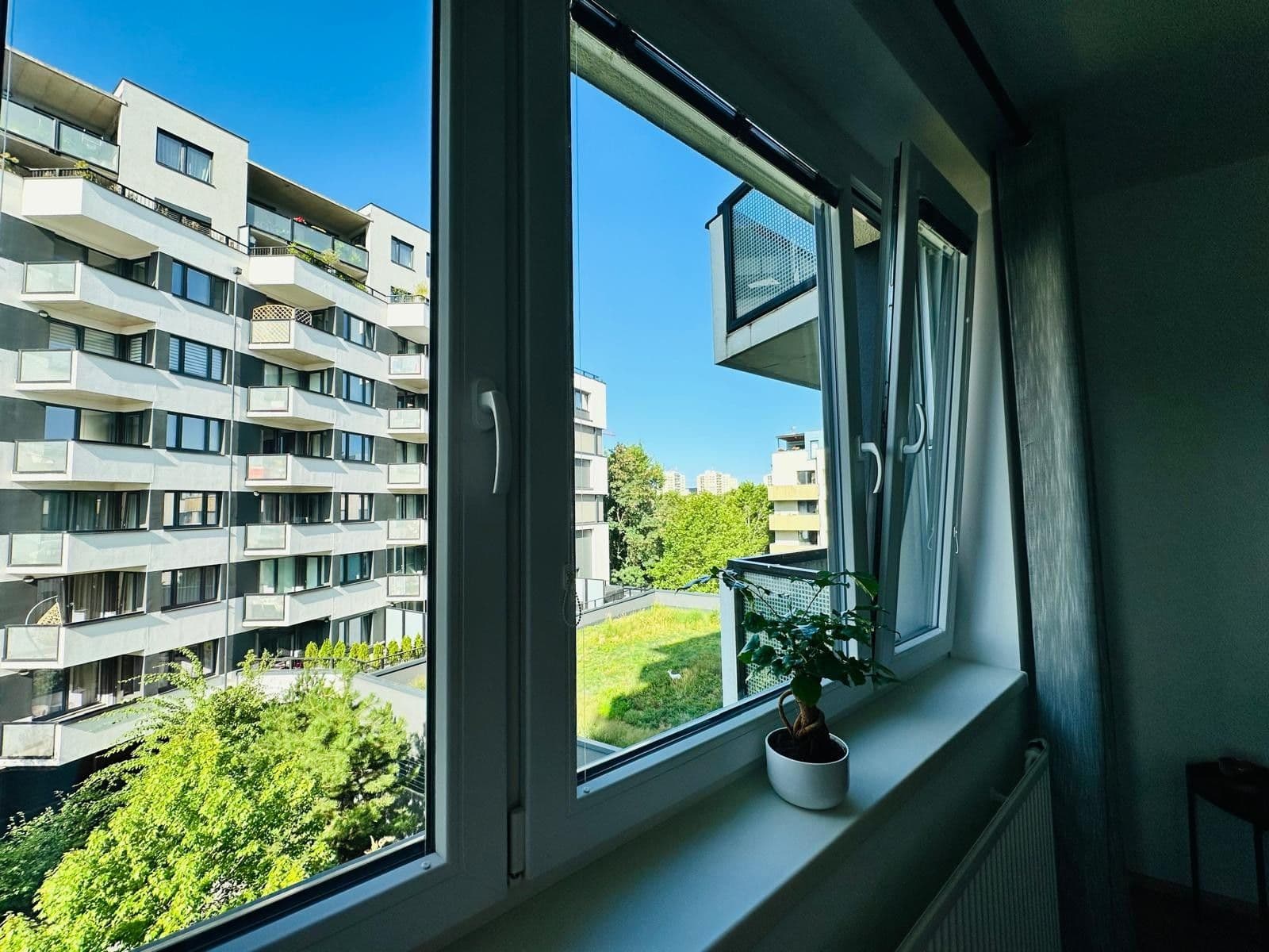 Prenájom bytu 2-izbový 58 m², Makedonská, Praha, Praha Prenájom bytu 2-izbový 58 m², Makedonská, Praha, Praha