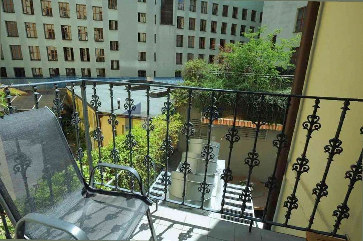 Prenájom bytu 2-izbový 84 m², Valentinská, Praha, Praha Prenájom bytu 2-izbový 84 m², Valentinská, Praha, Praha