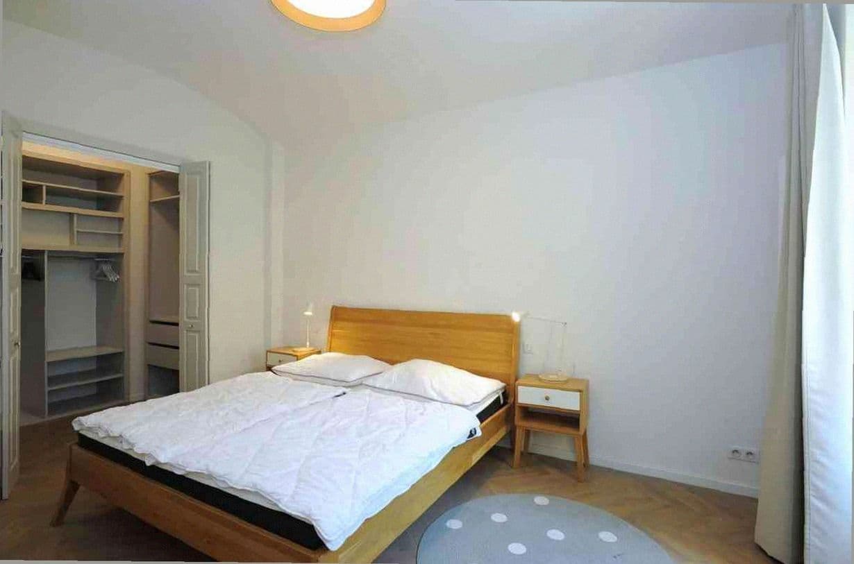 Prenájom bytu 2-izbový 84 m², Valentinská, Praha, Praha Prenájom bytu 2-izbový 84 m², Valentinská, Praha, Praha