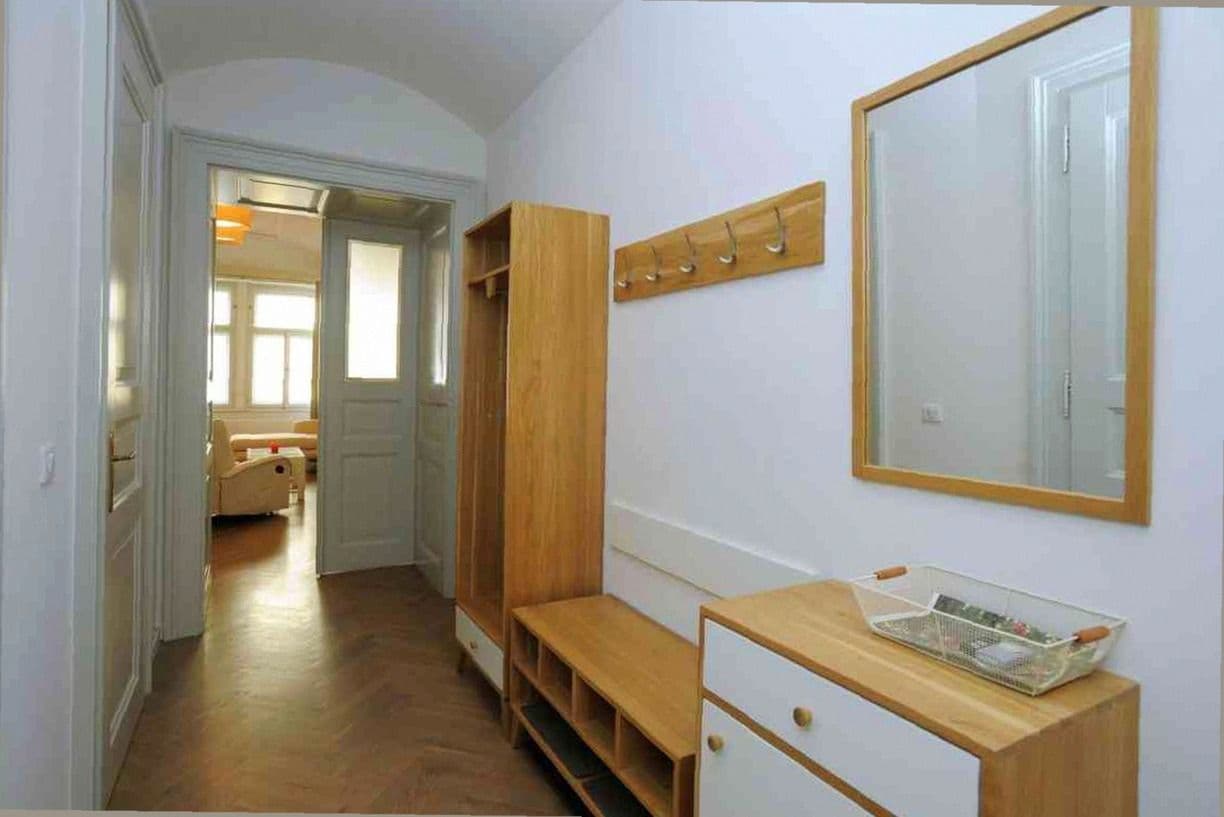Prenájom bytu 2-izbový 84 m², Valentinská, Praha, Praha Prenájom bytu 2-izbový 84 m², Valentinská, Praha, Praha