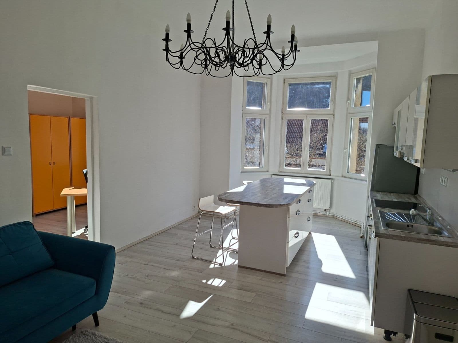 Prenájom bytu 3-izbový 20 m², Pernerova, Praha, Praha Prenájom bytu 3-izbový 20 m², Pernerova, Praha, Praha
