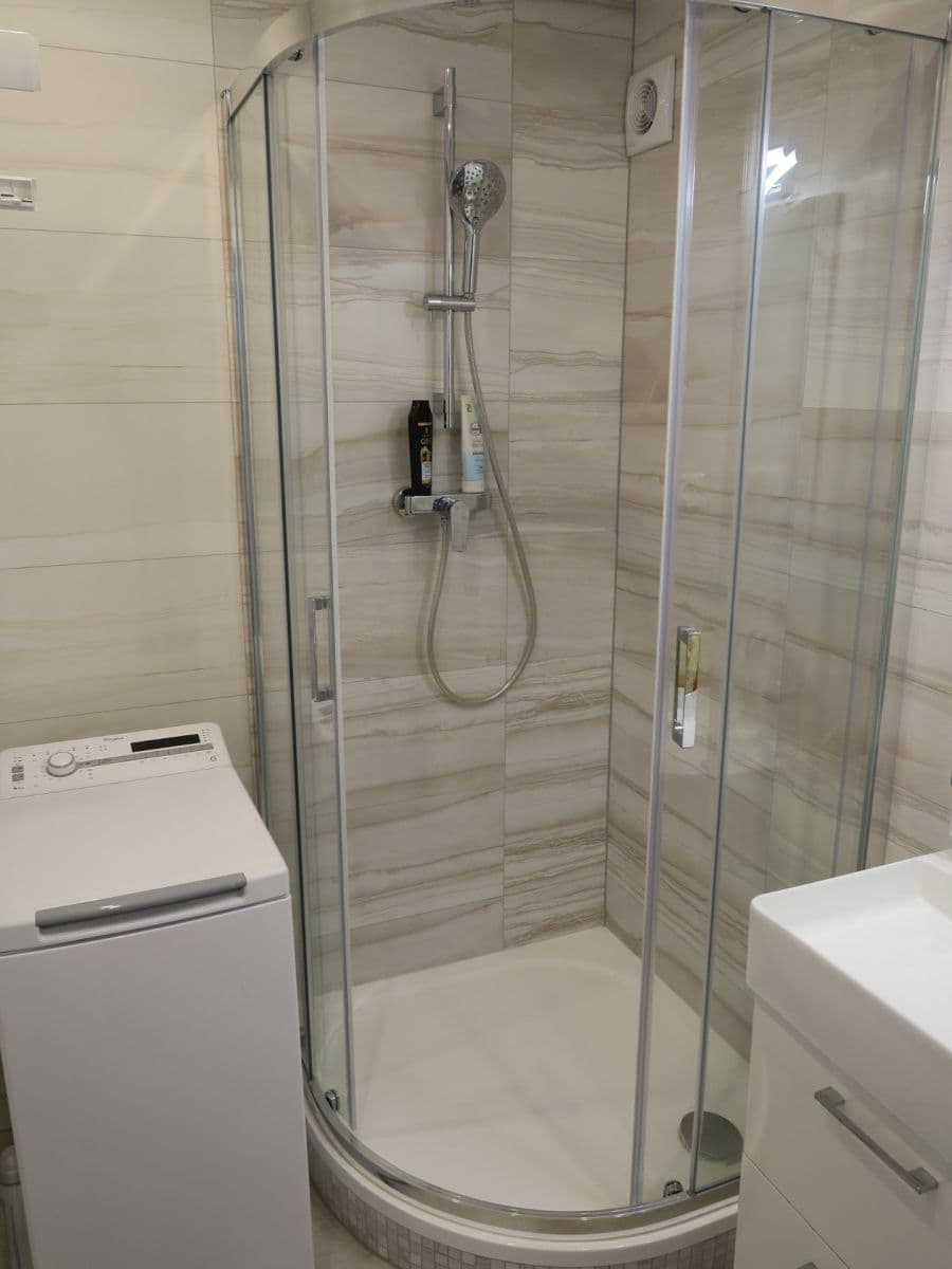 Prenájom bytu 2-izbový 56 m², Mikovcova, Česká Lípa, Liberecký kraj Prenájom bytu 2-izbový 56 m², Mikovcova, Česká Lípa, Liberecký kraj