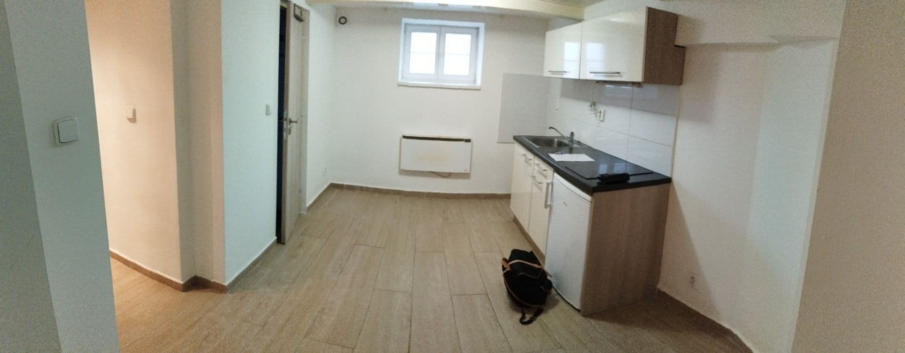 Prenájom bytu 1-izbový 29 m², Šperlova, Praha, Praha Prenájom bytu 1-izbový 29 m², Šperlova, Praha, Praha