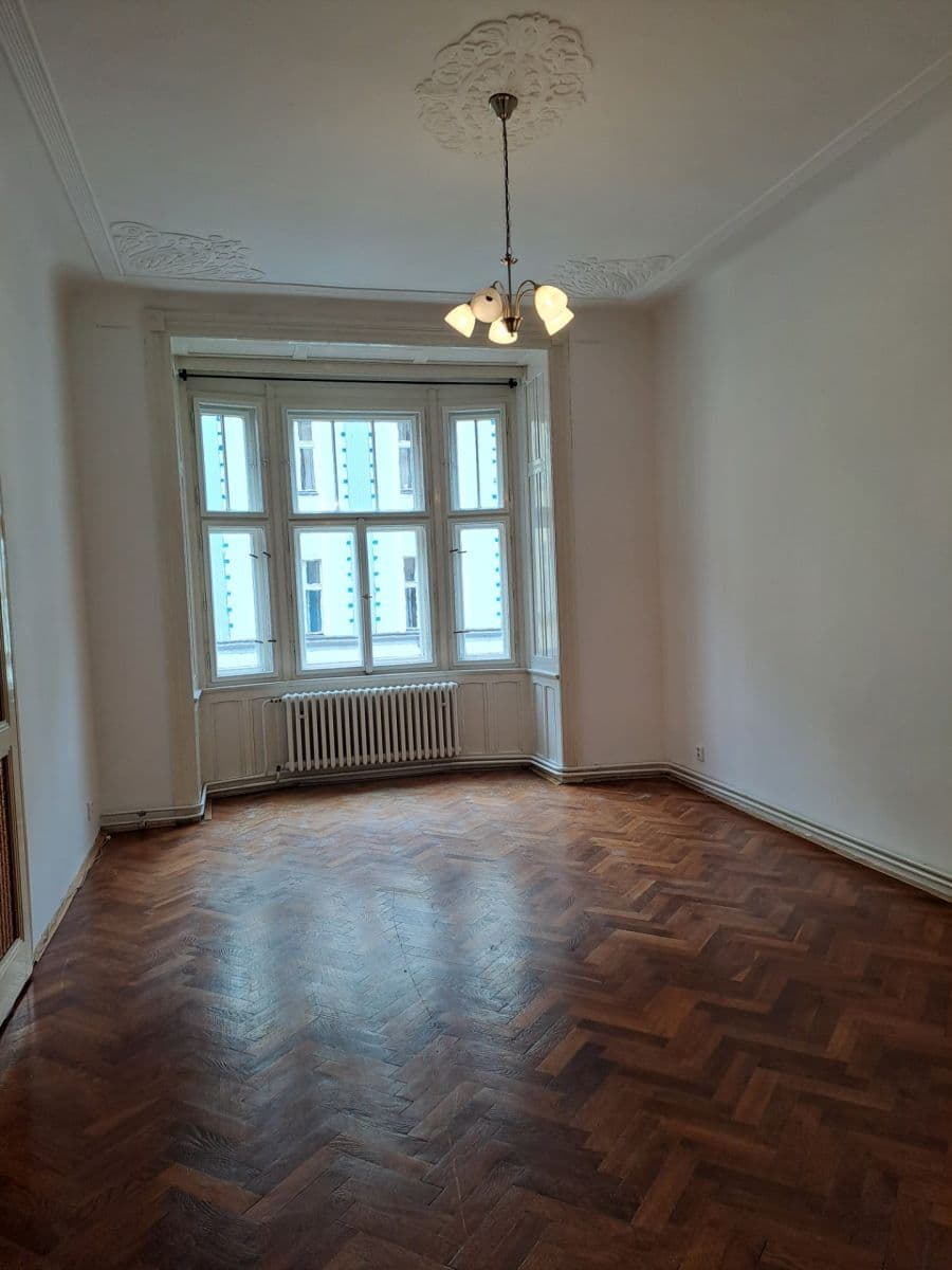 Prenájom bytu 3-izbový 110 m², Kafkova, Praha, Praha Prenájom bytu 3-izbový 110 m², Kafkova, Praha, Praha