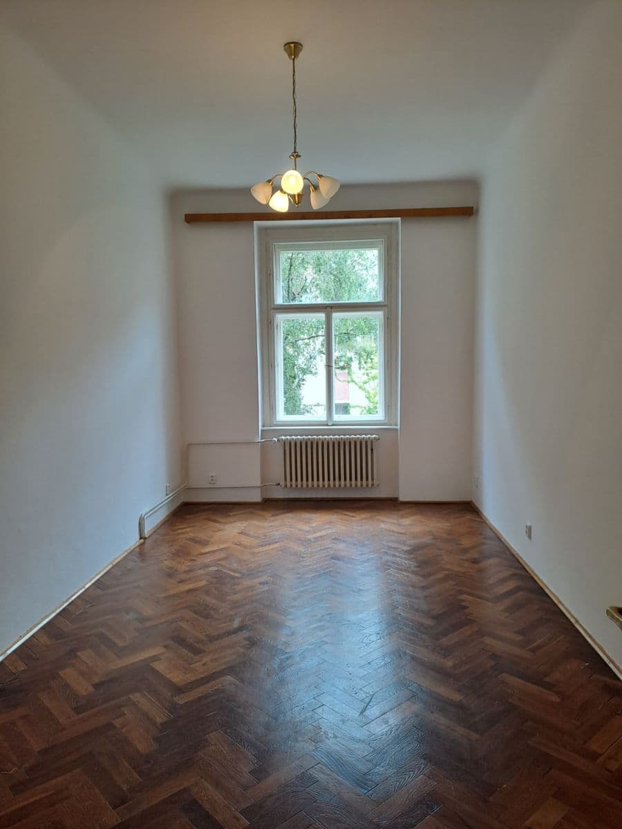 Prenájom bytu 3-izbový 110 m², Kafkova, Praha, Praha Prenájom bytu 3-izbový 110 m², Kafkova, Praha, Praha