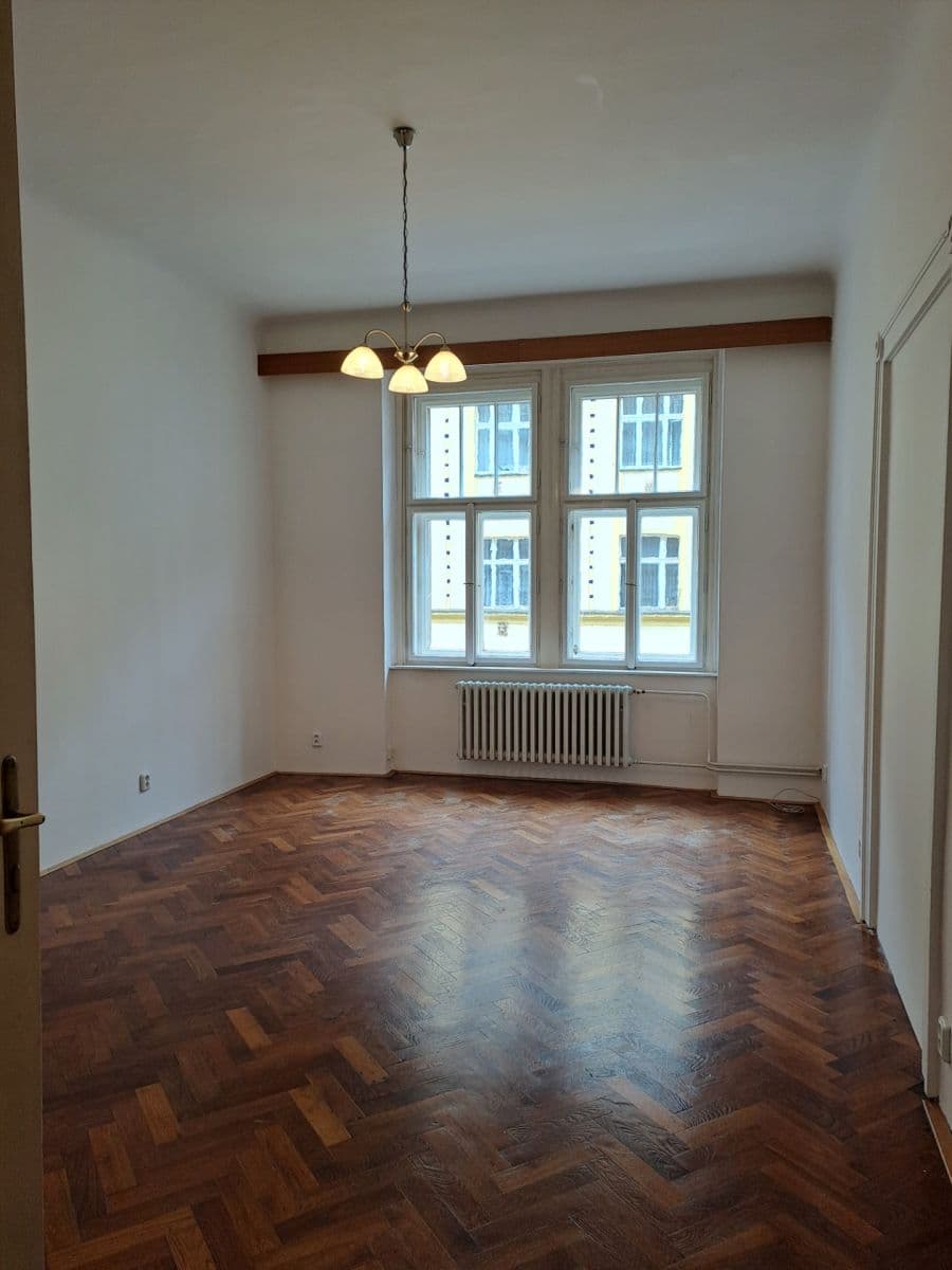 Prenájom bytu 3-izbový 110 m², Kafkova, Praha, Praha Prenájom bytu 3-izbový 110 m², Kafkova, Praha, Praha